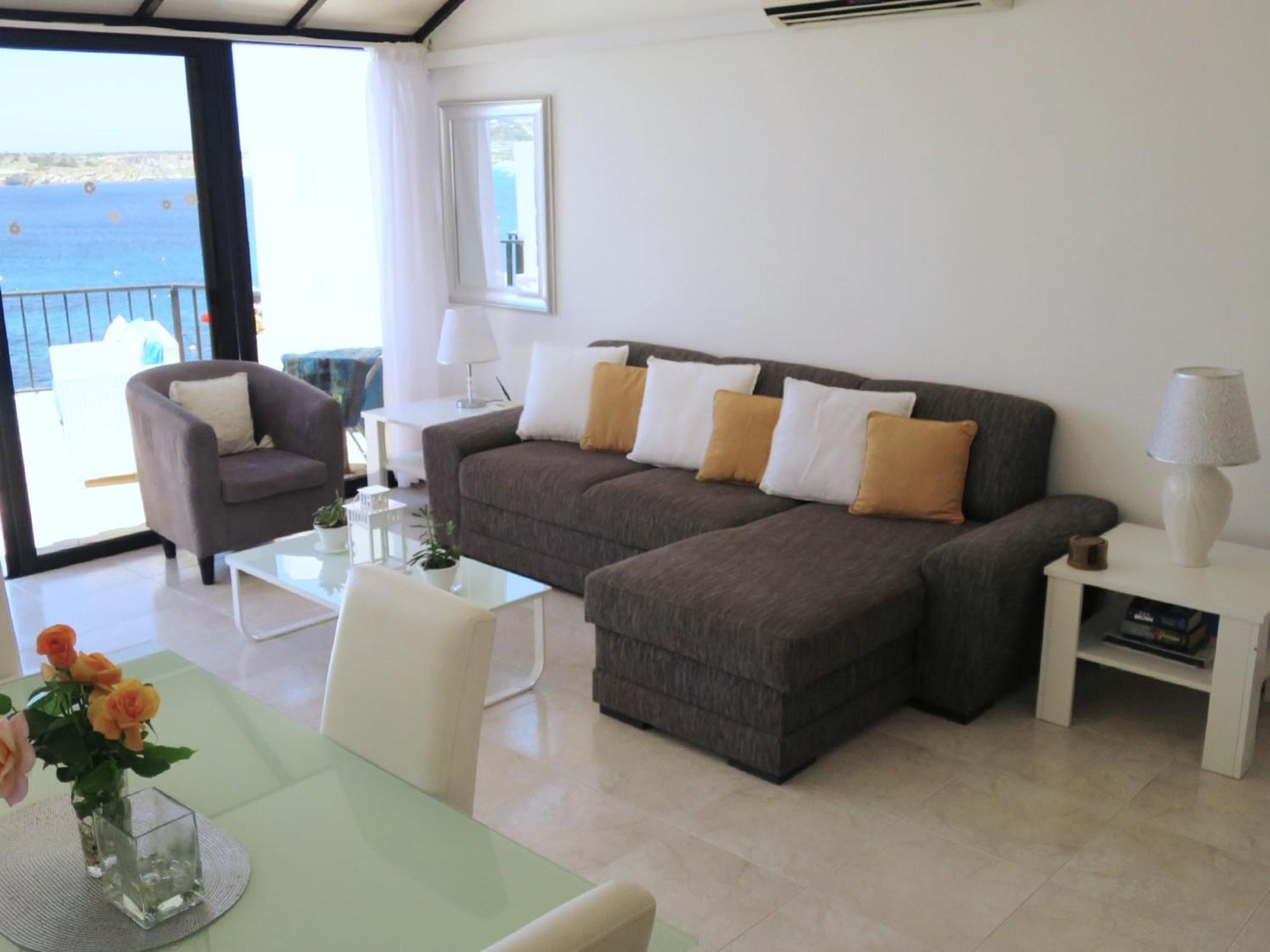 Seafront Apartment Terrace, Lounger & Panoramic Ocean Views Mellieha Bagian luar foto