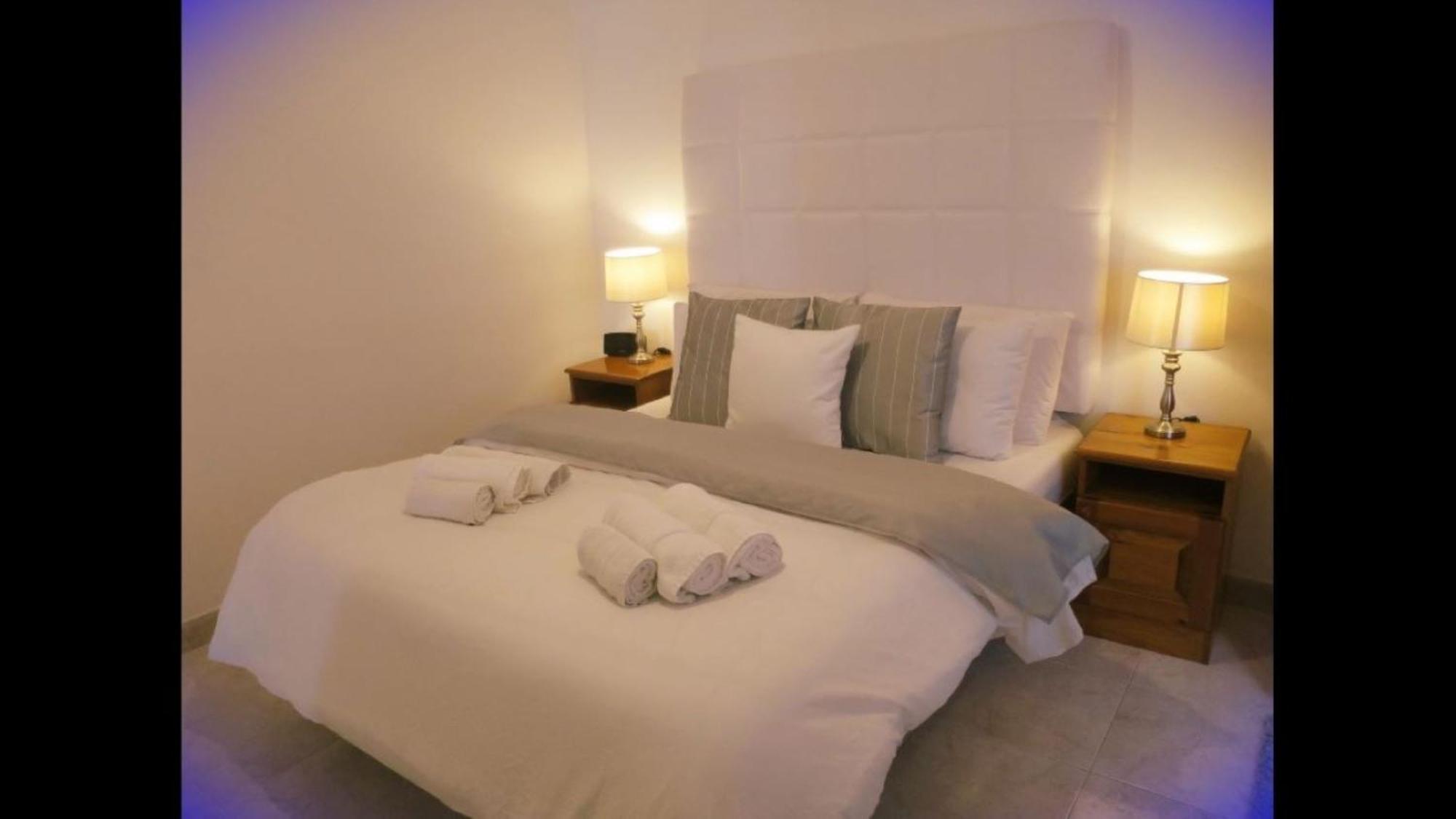 Seafront Apartment Terrace, Lounger & Panoramic Ocean Views Mellieha Bagian luar foto