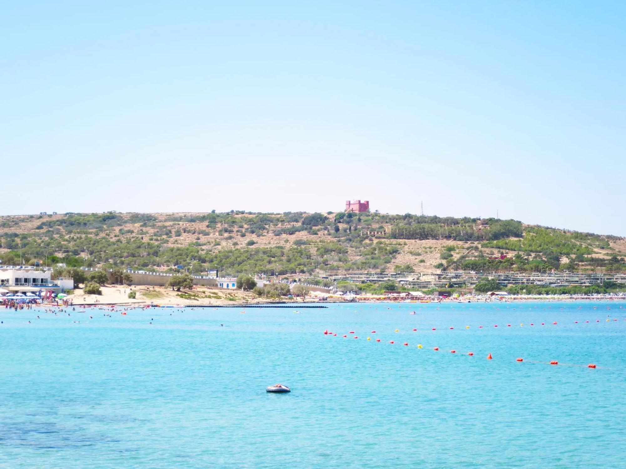 Seafront Apartment Terrace, Lounger & Panoramic Ocean Views Mellieha Bagian luar foto