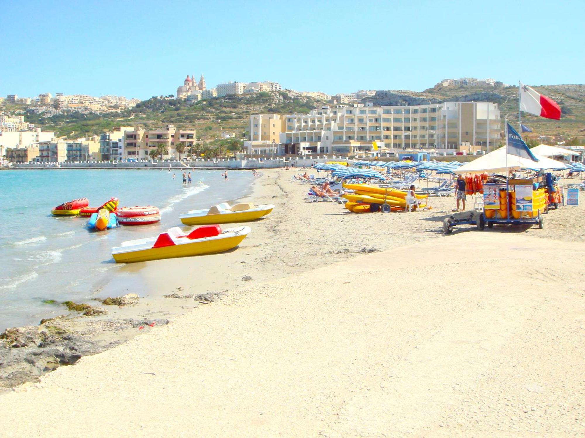 Seafront Apartment Terrace, Lounger & Panoramic Ocean Views Mellieha Bagian luar foto