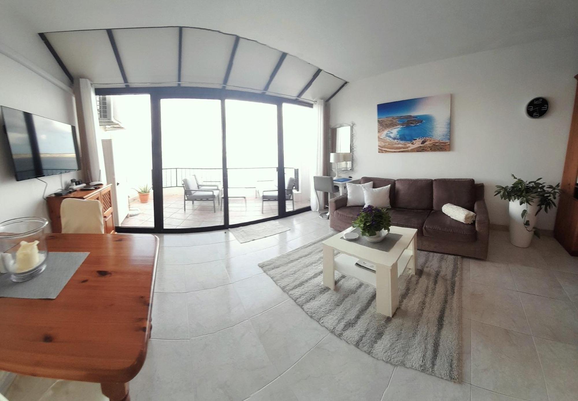Seafront Apartment Terrace, Lounger & Panoramic Ocean Views Mellieha Ruang foto